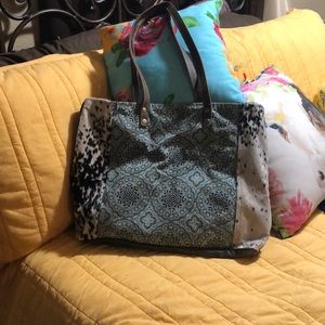 Myra Tote